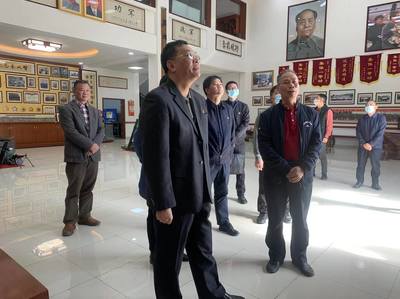 副市长刘旺先率队到塘厦慰问困难群众